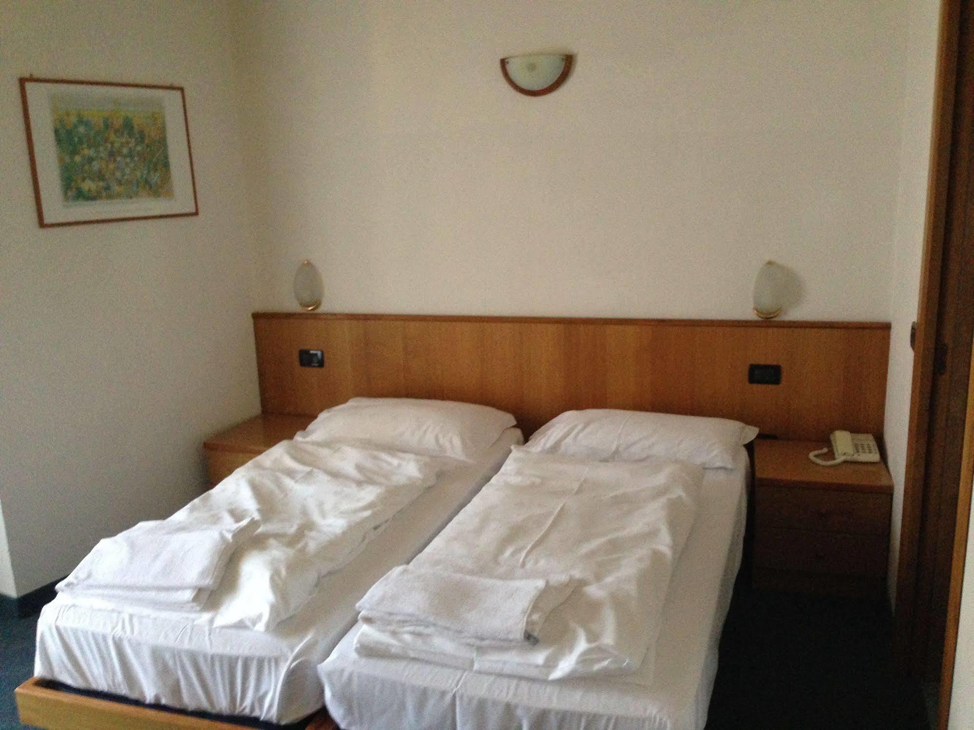 Hotel Olisamir Cavedago Esterno foto