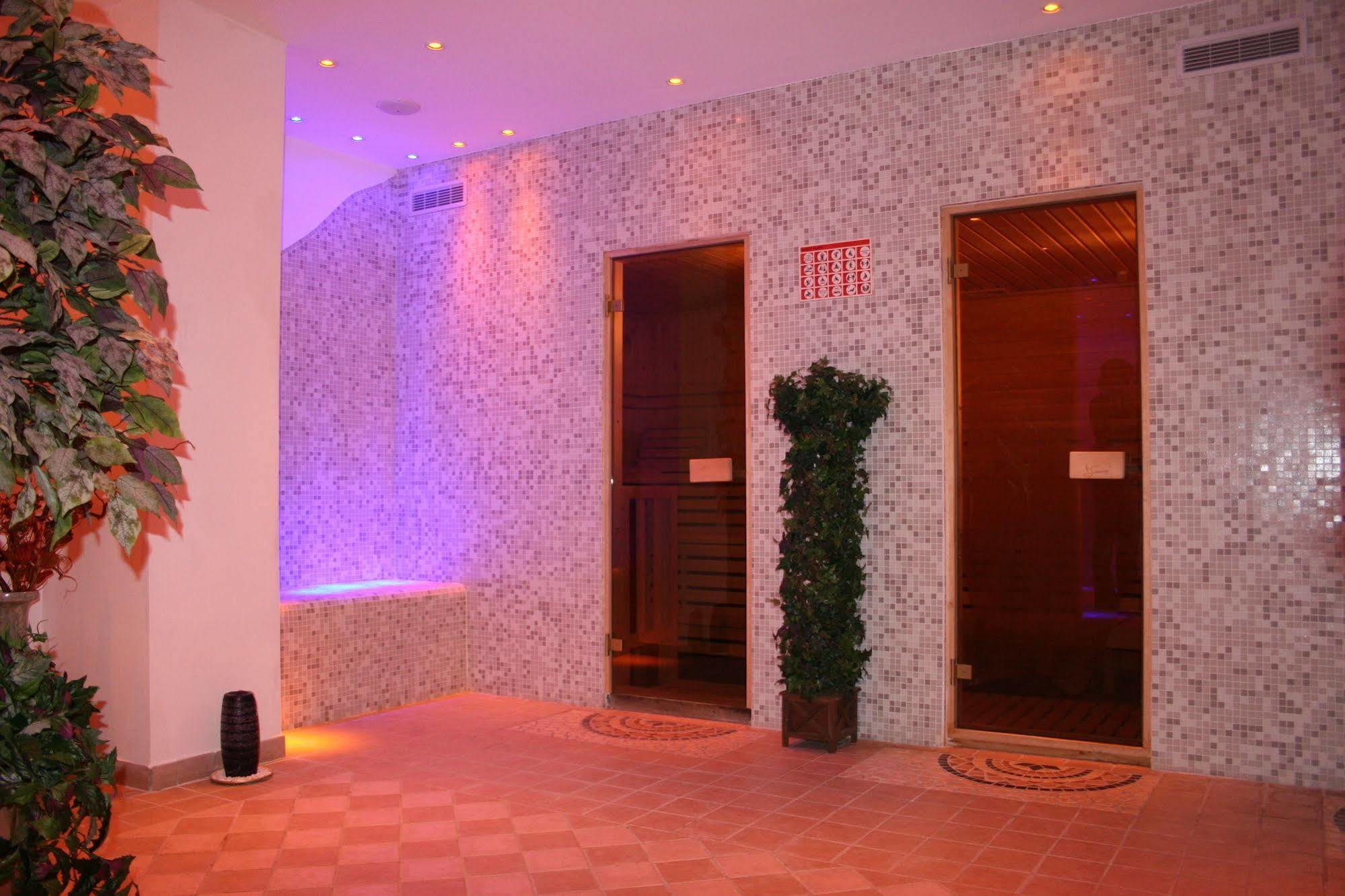 Hotel Olisamir Cavedago Esterno foto
